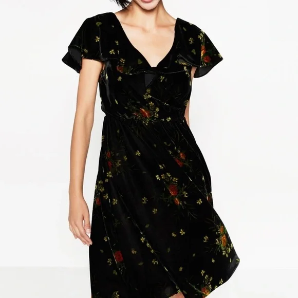 short velvet dress zara ZARA Black Velvet Long Sleeve Mini Dress XL NWT 4786/353
